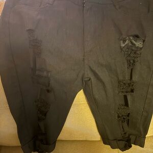 Stylish Black Distressed Women Shorts